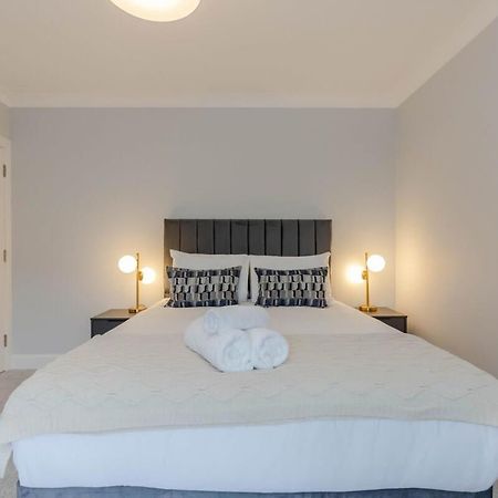 Dragon Suites - Ladon Suite - 2 Bed City Centre Luxury Apartment Edinburg Exteriör bild