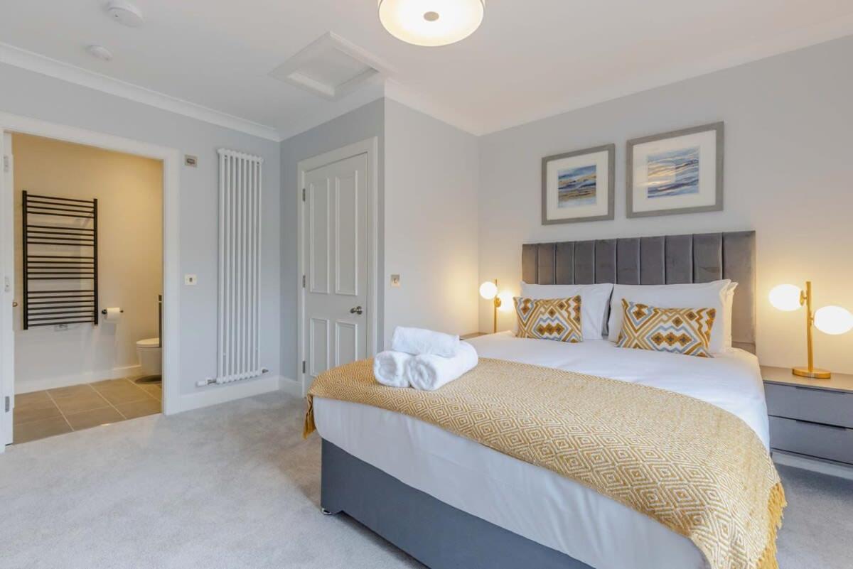 Dragon Suites - Ladon Suite - 2 Bed City Centre Luxury Apartment Edinburg Exteriör bild