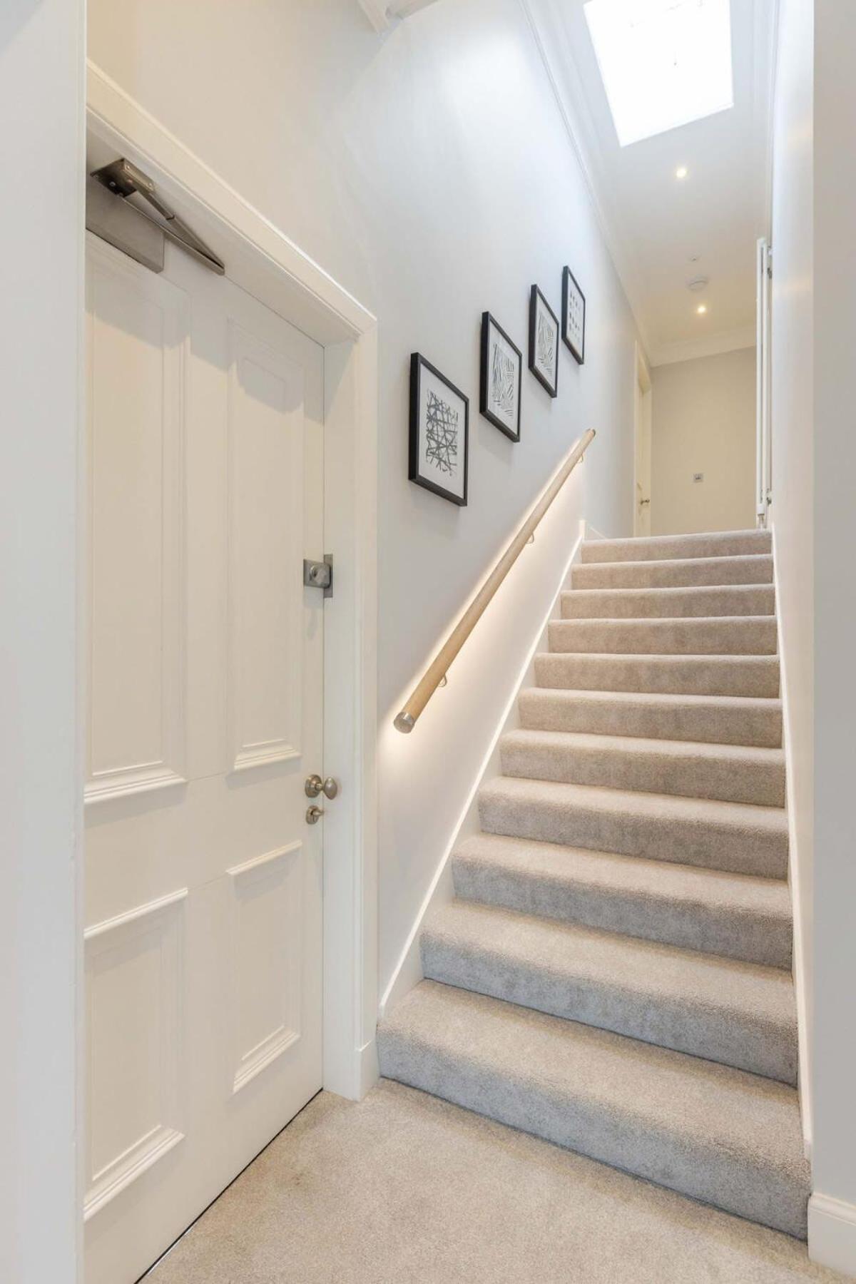 Dragon Suites - Ladon Suite - 2 Bed City Centre Luxury Apartment Edinburg Exteriör bild